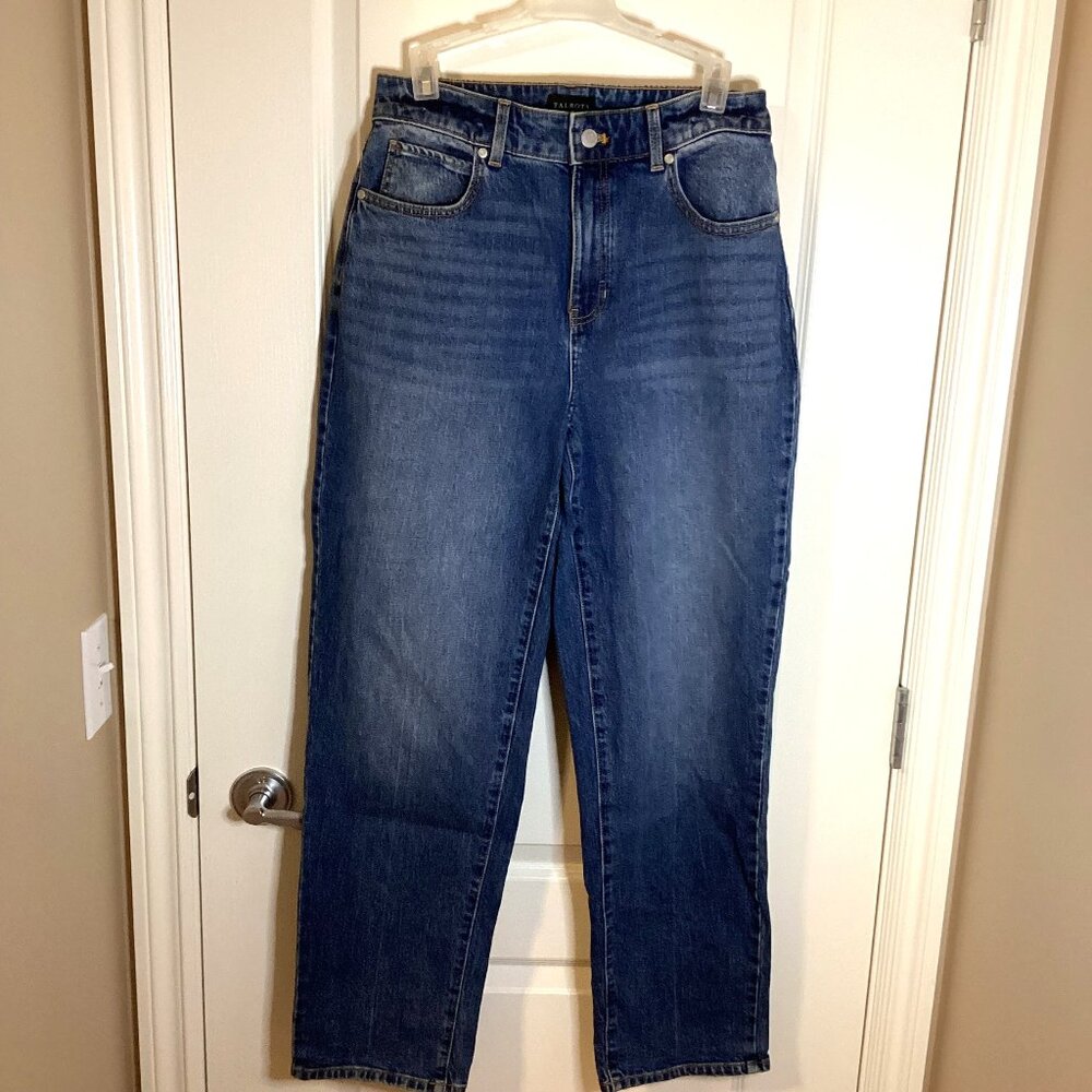 Talbots Woman's High Waist Relaxed Leg Jeans Blue Denim Classic Wash Size 6